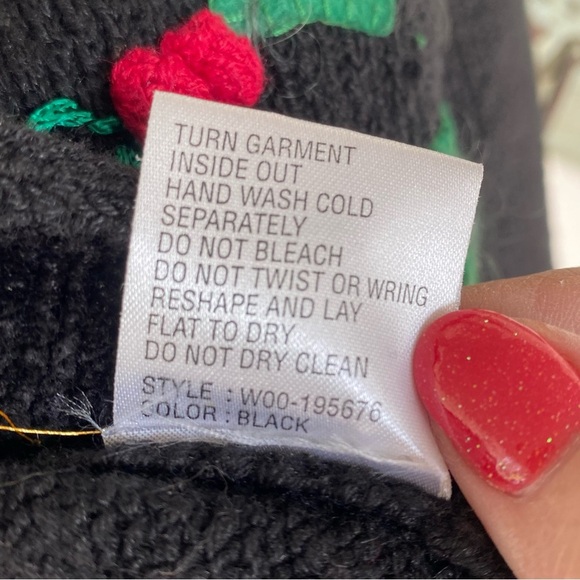 Northern Isle Christmas Cardigan Sweater Santa Stars Black - Size Medium - Picture 4 of 9